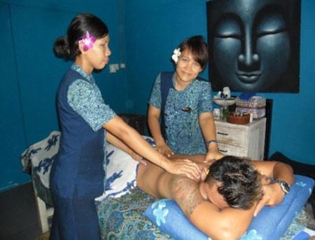 Amazing 4 handed massage at Aquaria Bali's spa